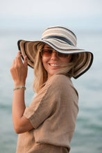 Load image into Gallery viewer, Pure Linen White Top
